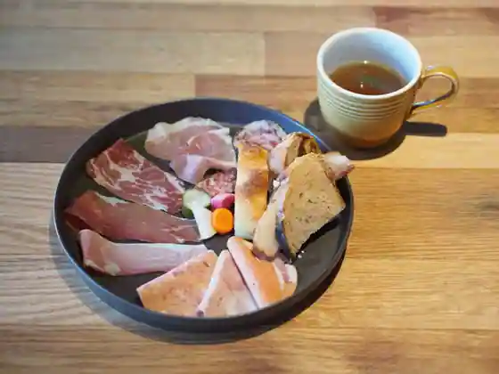 八郷蒸溜所 ビジターセンター