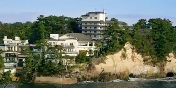 五浦観光ホテル本館／別館大観荘