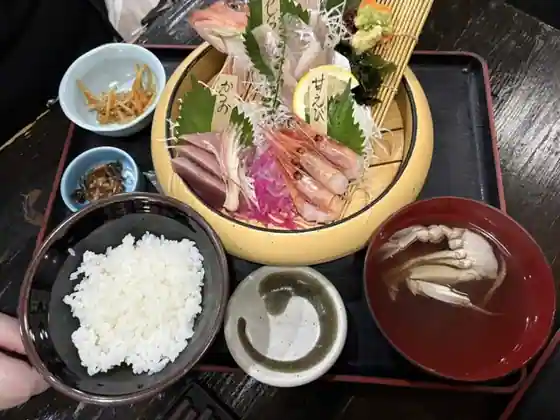 海鮮どんぶり亭