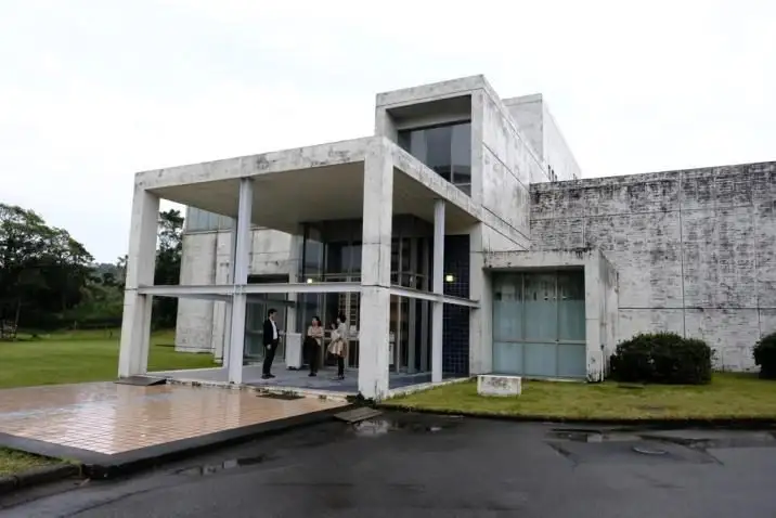 Iwasaki Art Museum