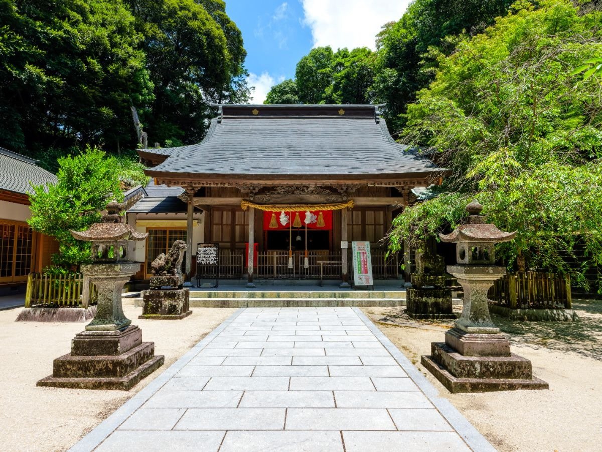 Imari Shrine