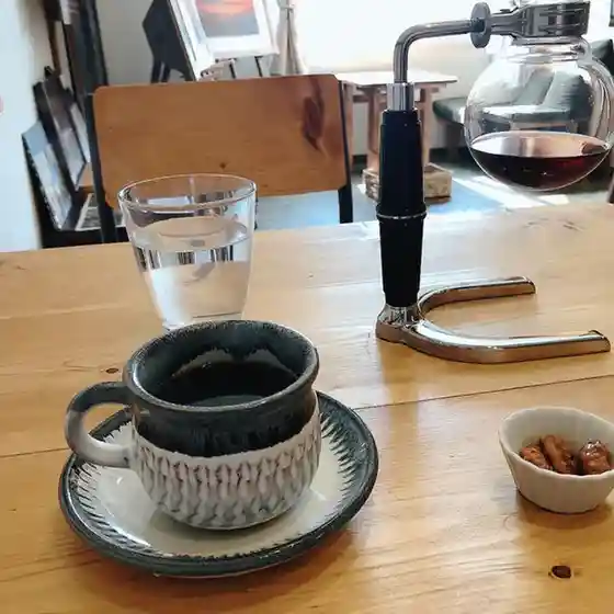 カフェ アンジュール