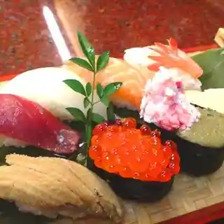 寿司本舗たまや