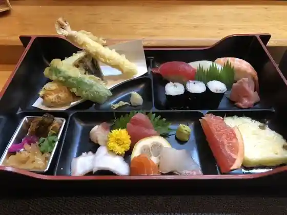 味処 味楽