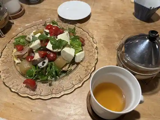 鳥勝＋サルーテ