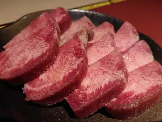 やきにくや