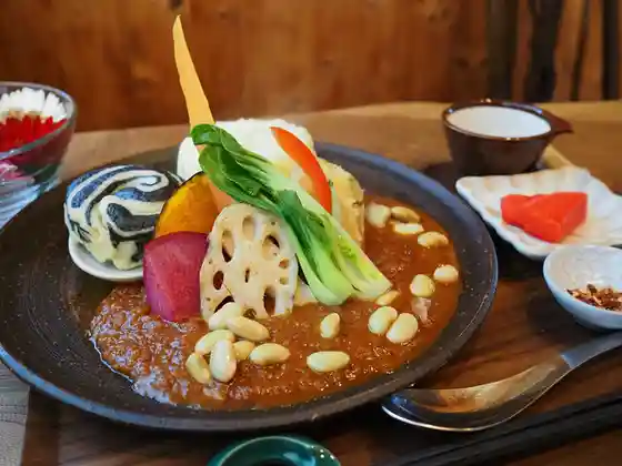 穀雨茶房もも