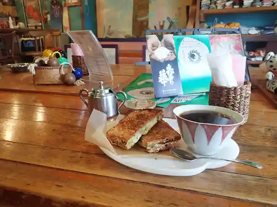 コーヒーショップ ルーツ