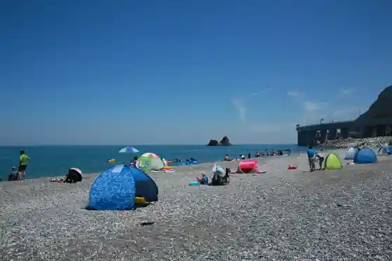 Oyashirazu Beach