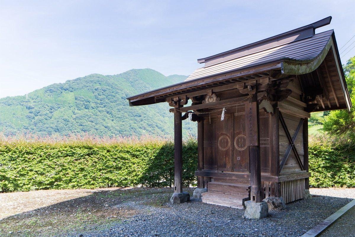 Higashimata Nishimata Aso Shrine