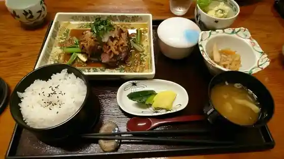和食屋はんざわ