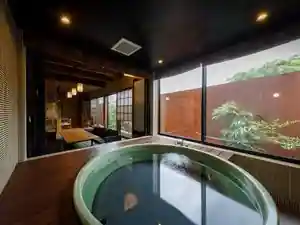 Toma Reru IZAKAYA Takase Cha No Yu JIJI - Haku Rutto