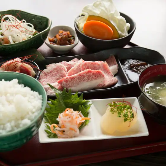 Nikuyaki Sumitaro