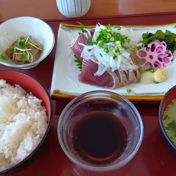 市場食堂　鶴の港