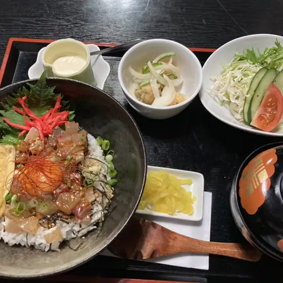 食楽彩酒 マル我利多