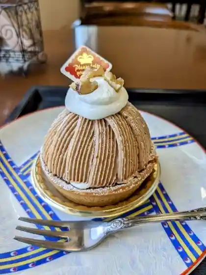 ブローチ
