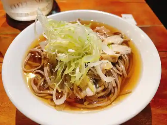 となりの肉そば