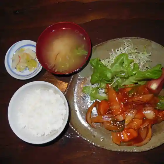にく○