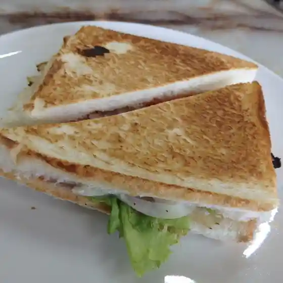 泊まれる喫茶店 ふくろま