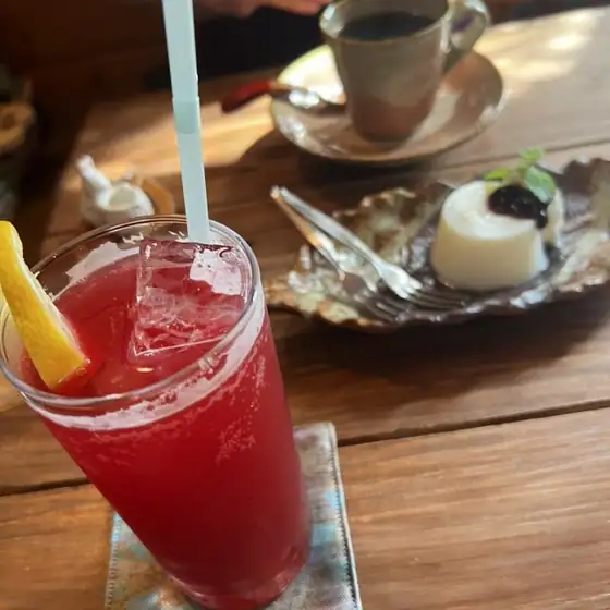 カフェ リーフス