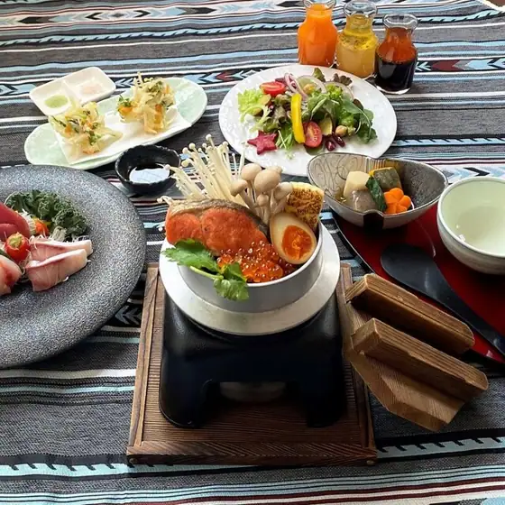 創作和食 宙