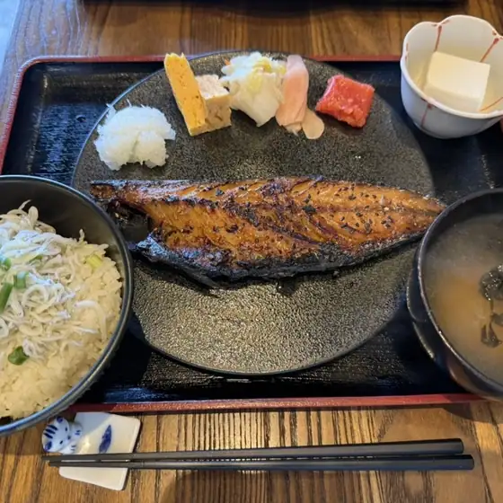 炉端焼き 傳