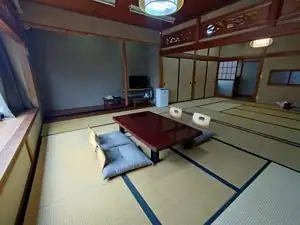 鮪のわらやき屋宿