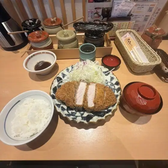 厚切りとんかつ よし平