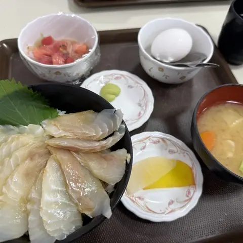 メフレ市場食堂
