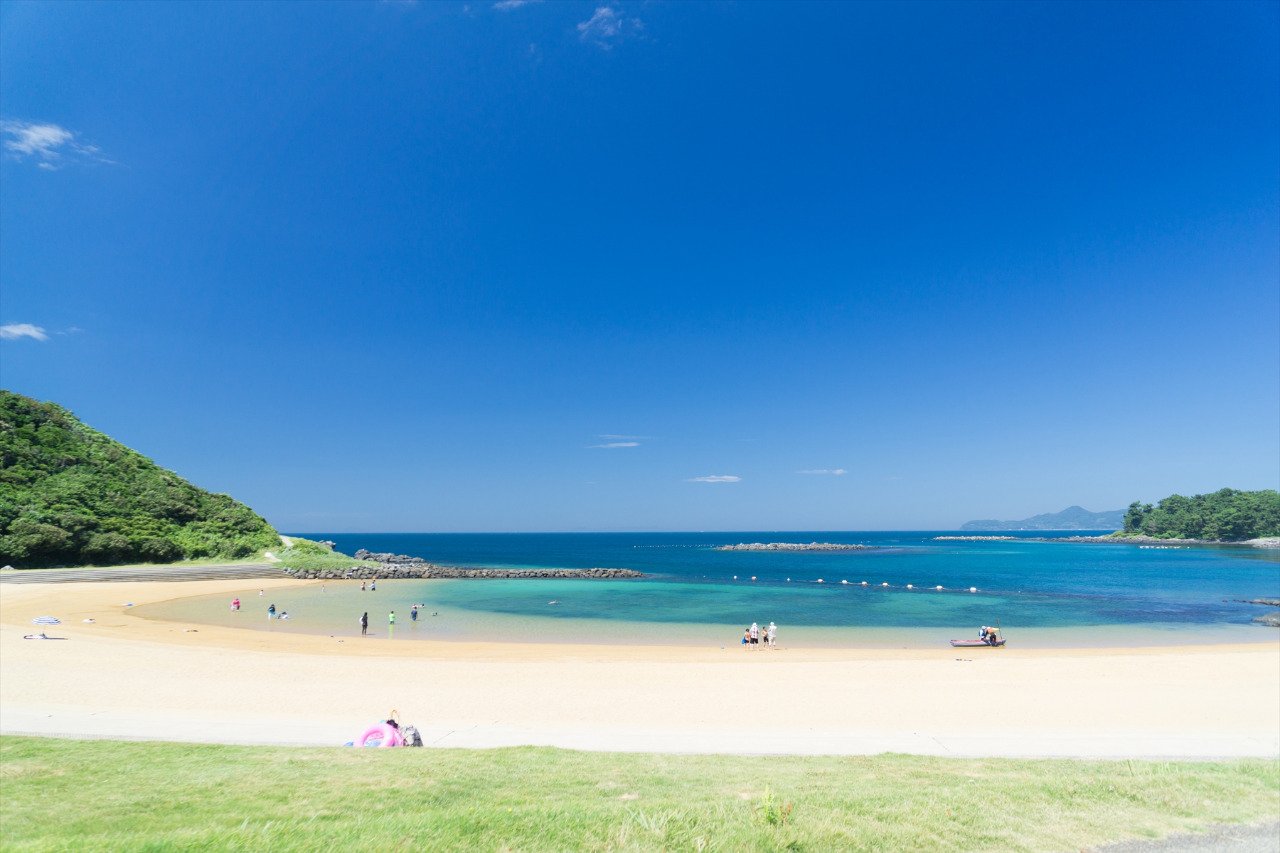 Hado Misaki Beach