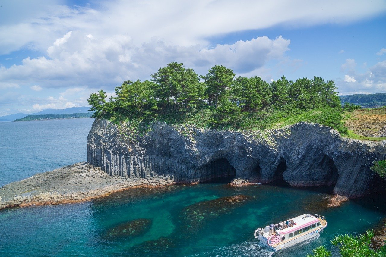Nanatsugama Caves