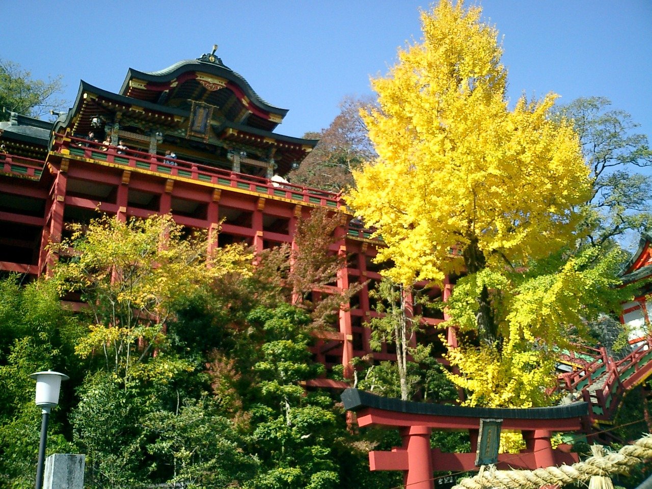 Yutoku Inari Shrine, Garden & Museum