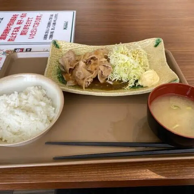 モーメント 福岡本店