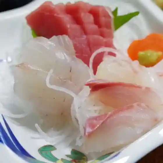 まるほん旅館