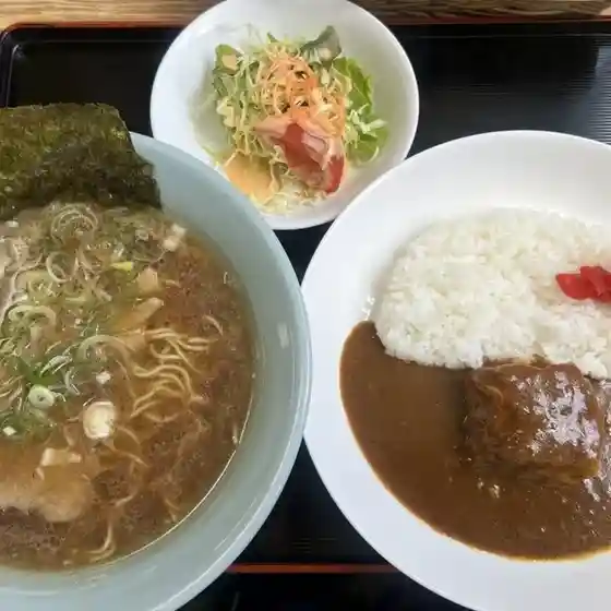 駅前旅館