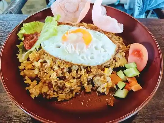 ワルン マハール