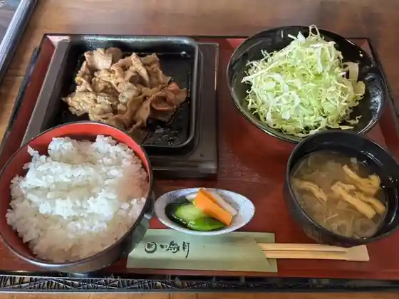 鳴月