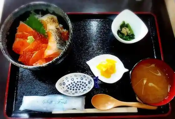 海鮮茶屋 島波テラス