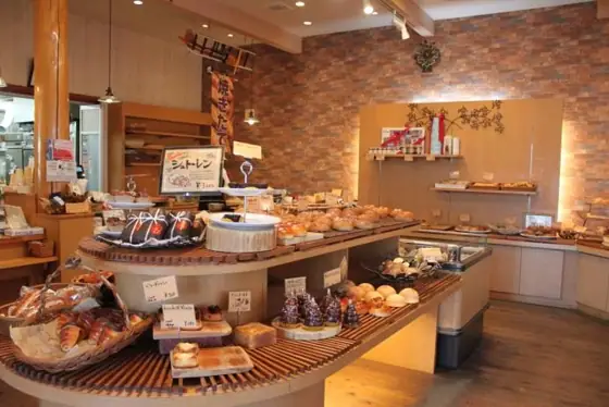 Bakery and Cafe ReeNo