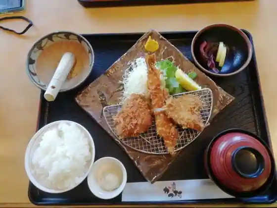 とんかつ かつ村