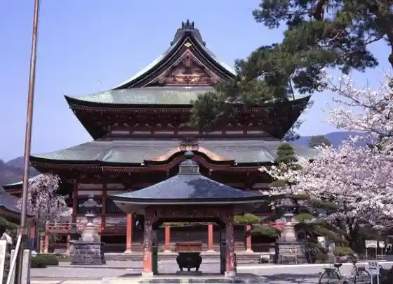 Kai Zenko-ji Temple