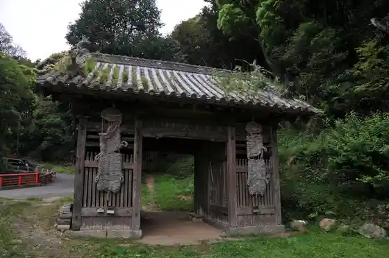 Onzan-ji temple gate, Shikoku pilgrimage temple 18, Komatsushima
