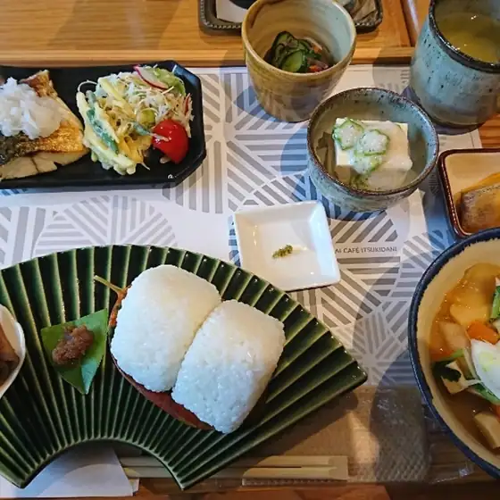 Kinai Cafe