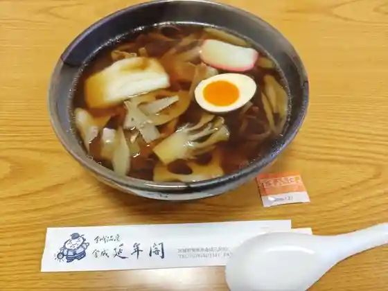 延年閣 食堂