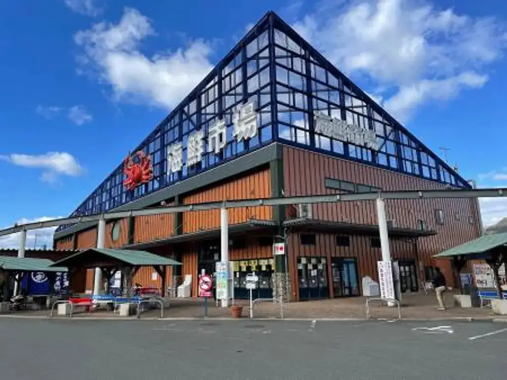 Roadside Station Maizuru Minato Toretore Center