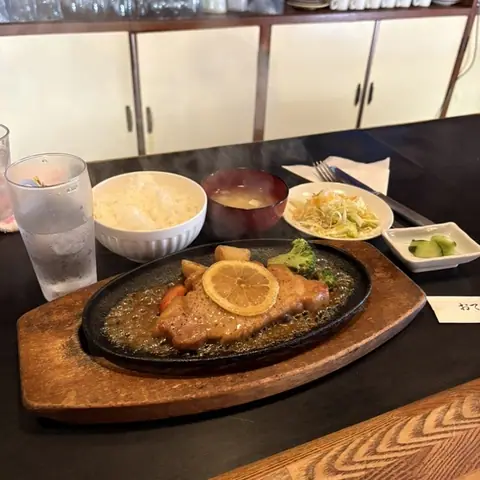 リンダ 俵