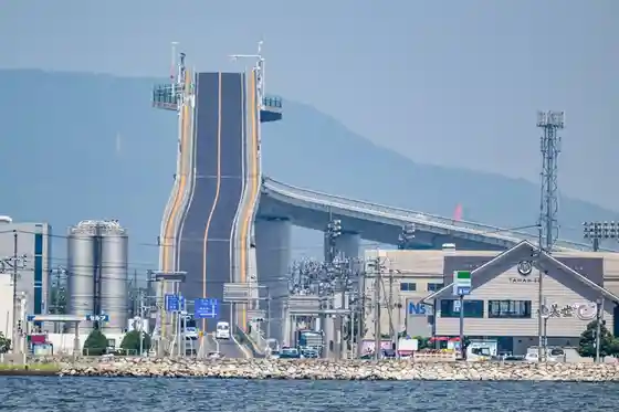 Ejima Bridge (Beta Fumi Saka)