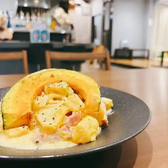 dining cafe CLE