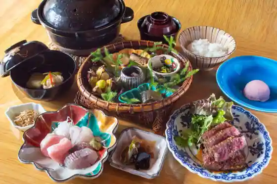 露庵温味