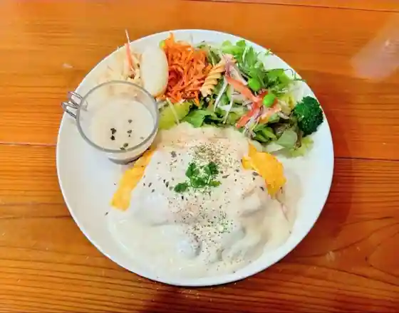 Cafe & Store Raku